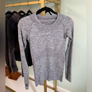 Lululemon swiftly tech, long sleeve gray 4